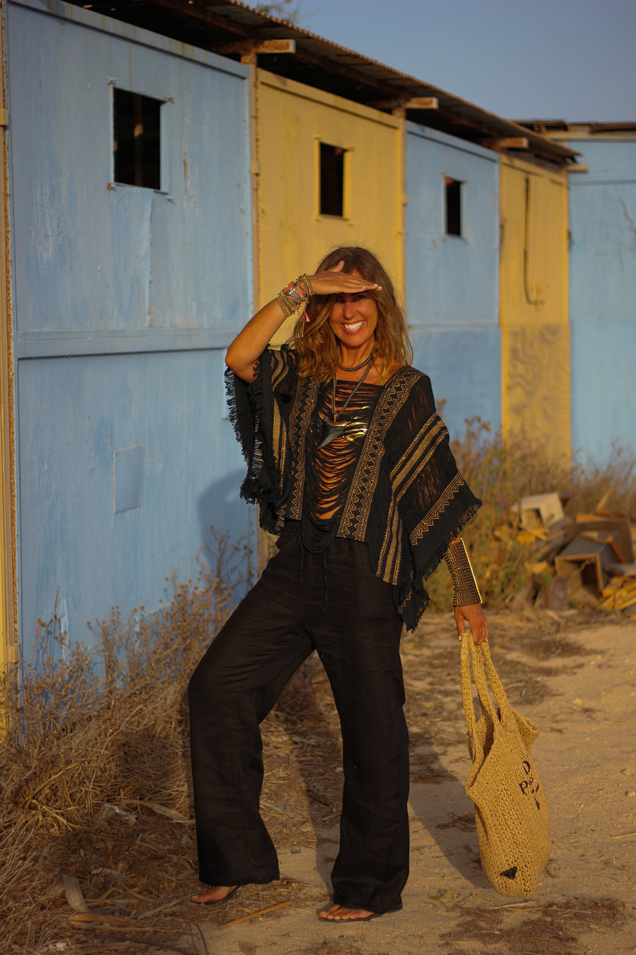 Poncho top corto negro