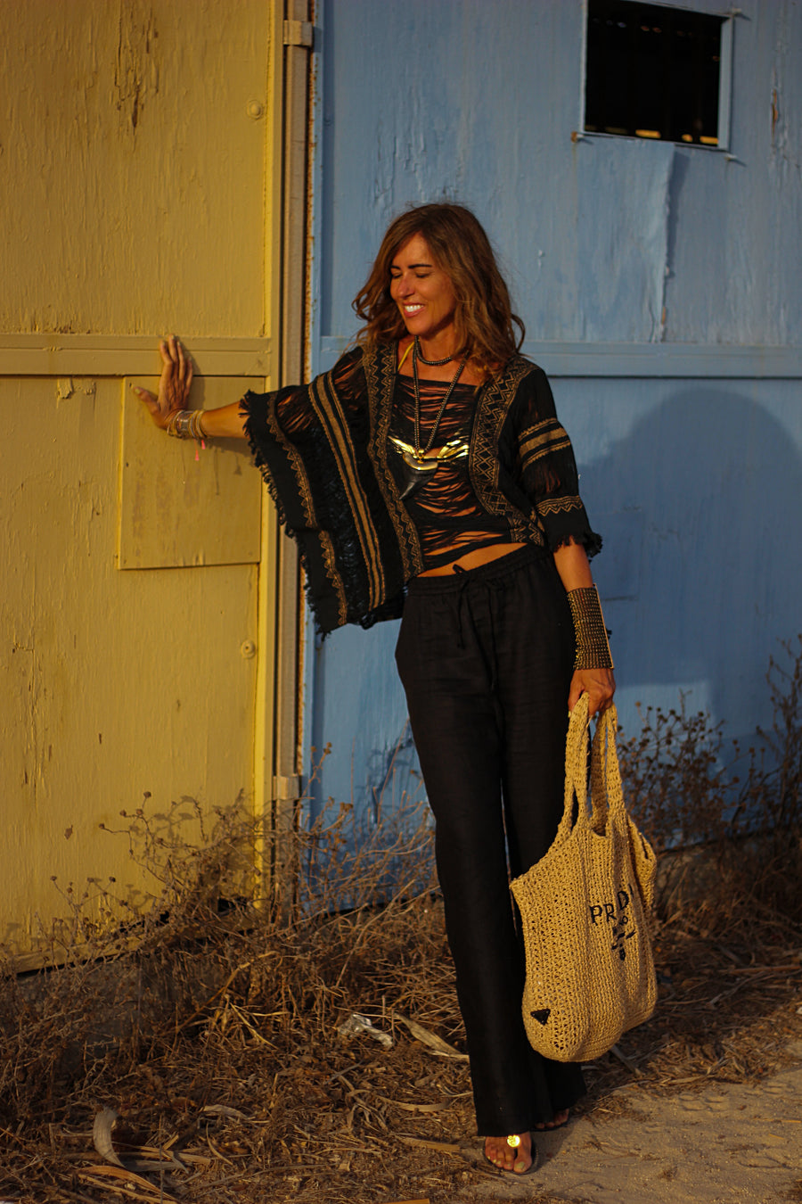 Poncho top corto negro